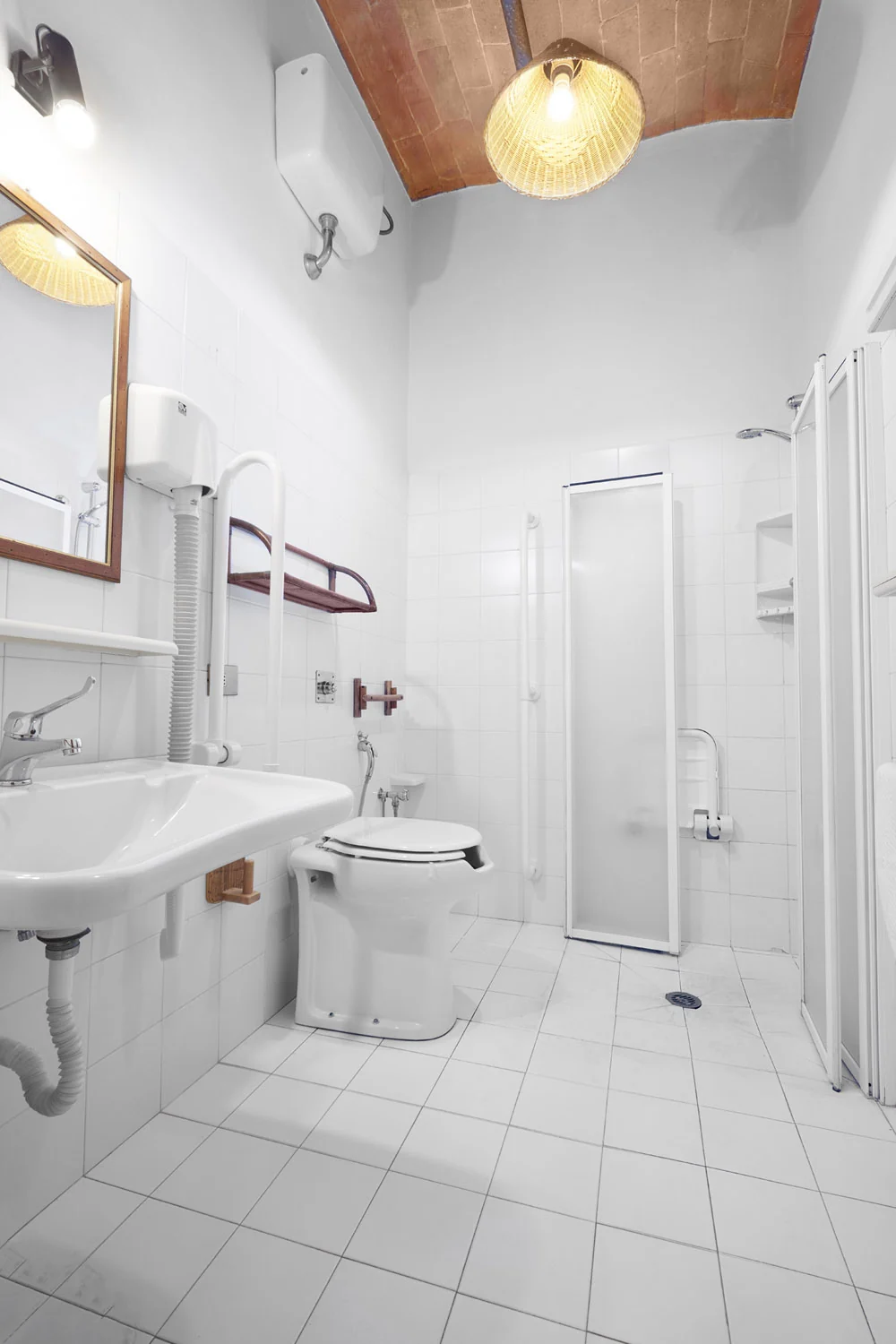noord-toscane-tenuta-san-vito-bellosguardo-badkamer-52-casamia