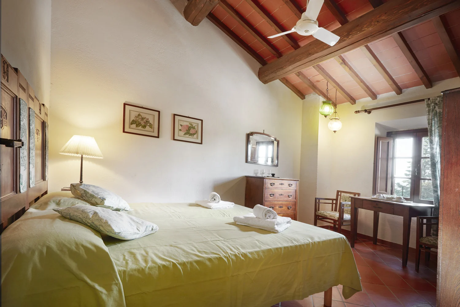 noord-toscane-tenuta-san-vito-frantoio-slaapkamer-10-casamia