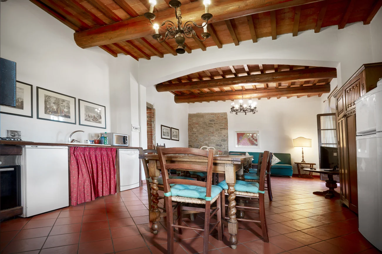 noord-toscane-tenuta-san-vito-frantoio-woonkamer-keuken-04-casamia