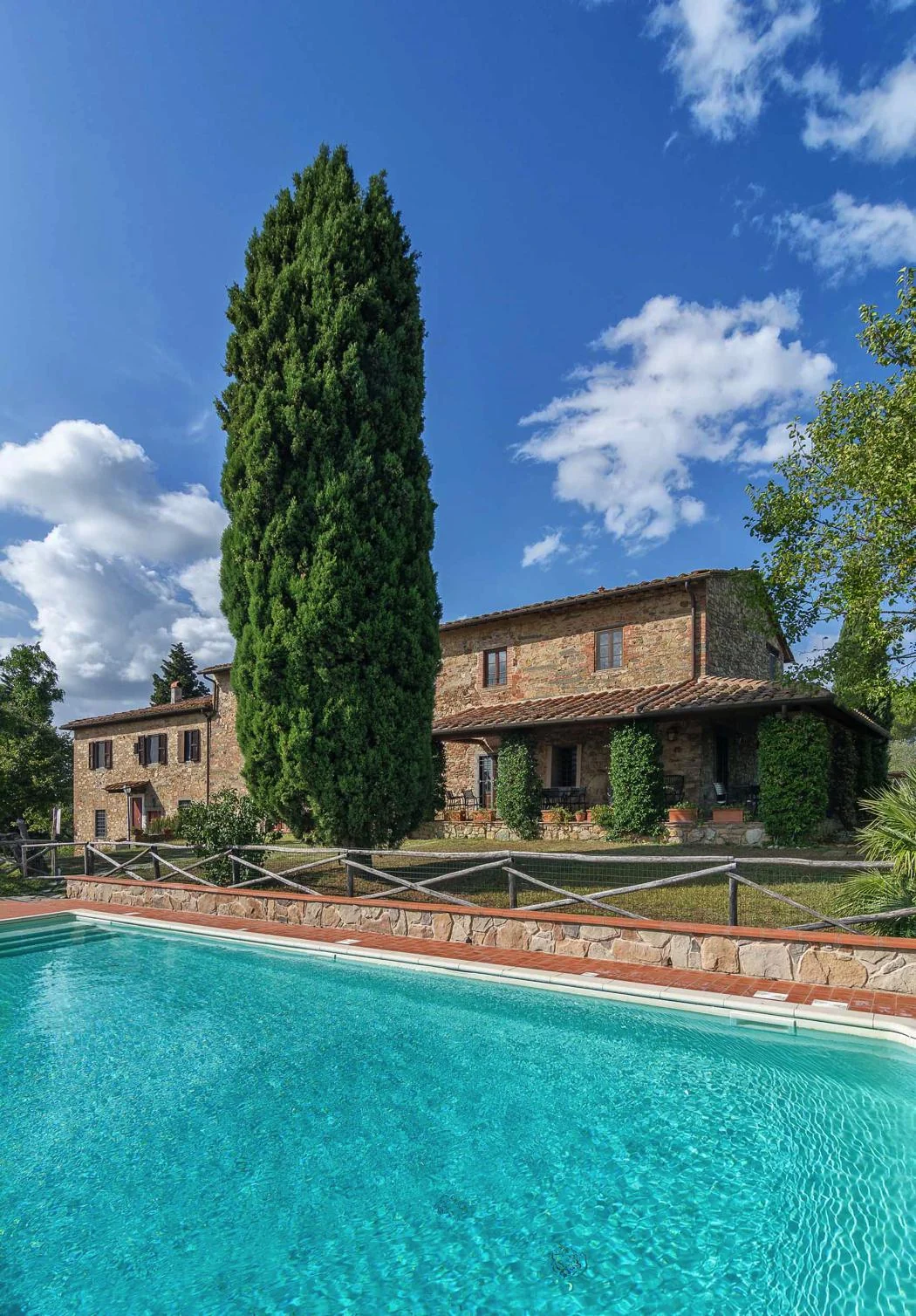 noord-toscane-tenuta-san-vito-frantoio-zwembad-villa-138-casamia