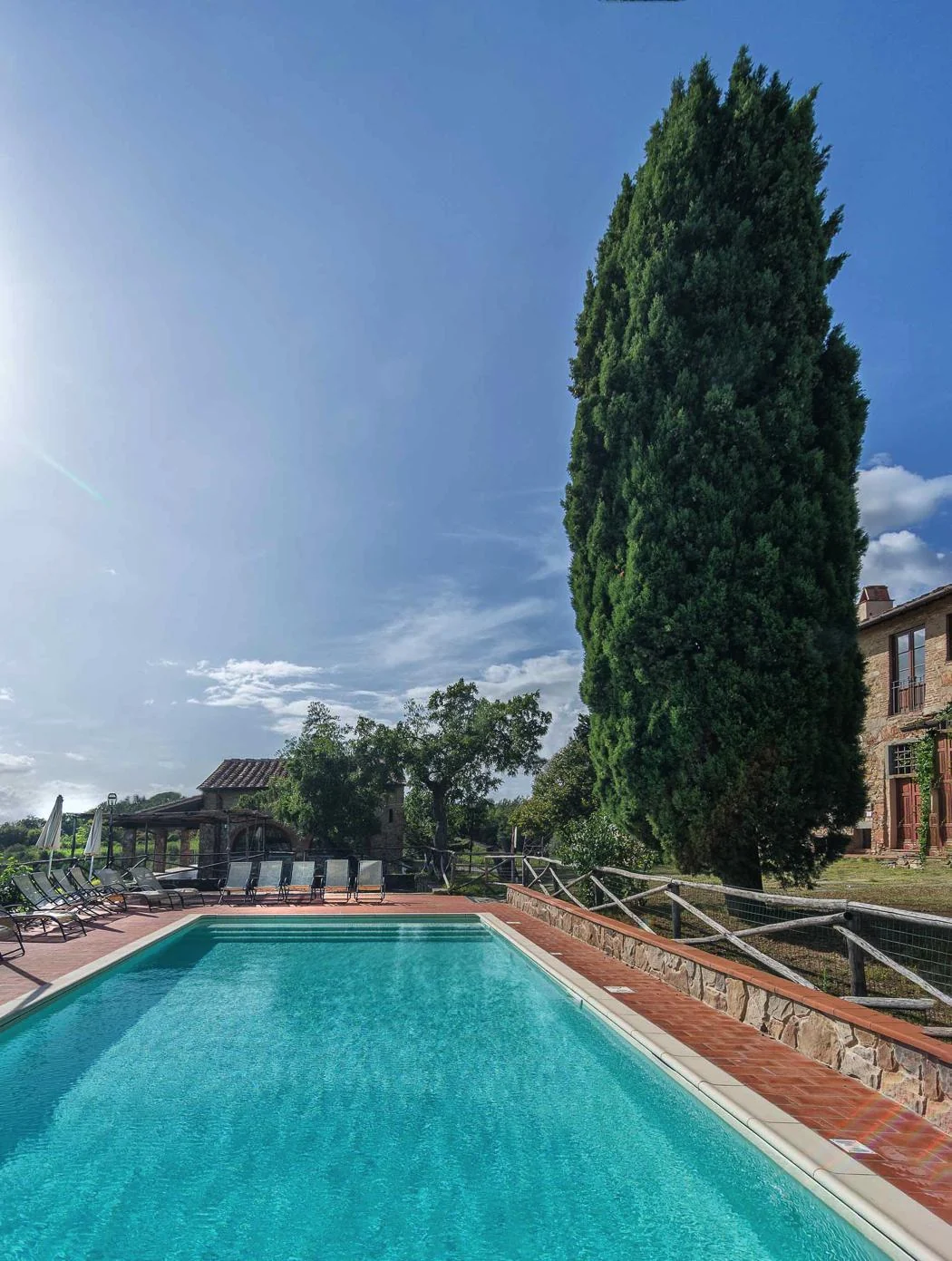 noord-toscane-tenuta-san-vito-frantoio-zwembad-villa-165-casamia