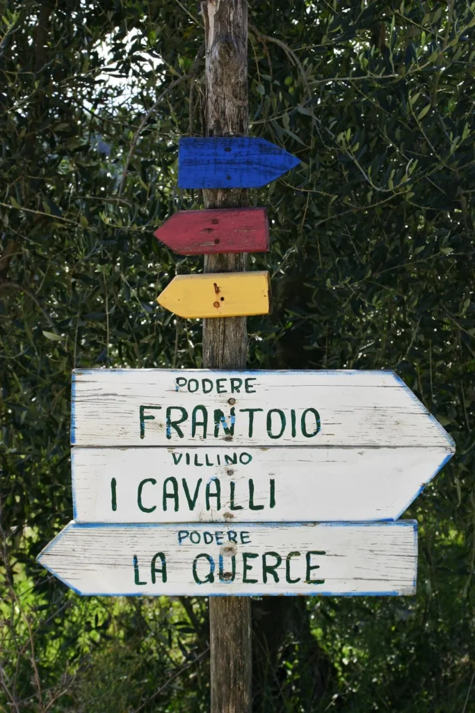 Noord toscane tenuta san vito wandelroute wegwijzer