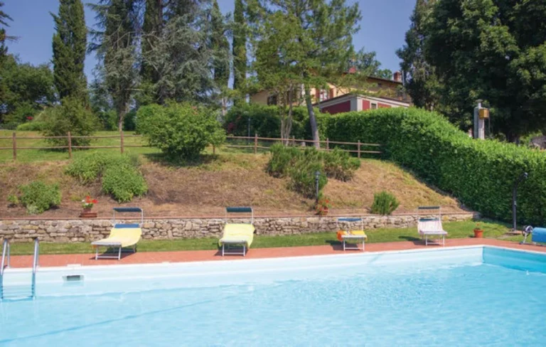 Noord toscane villa il villino hero zwembad villa