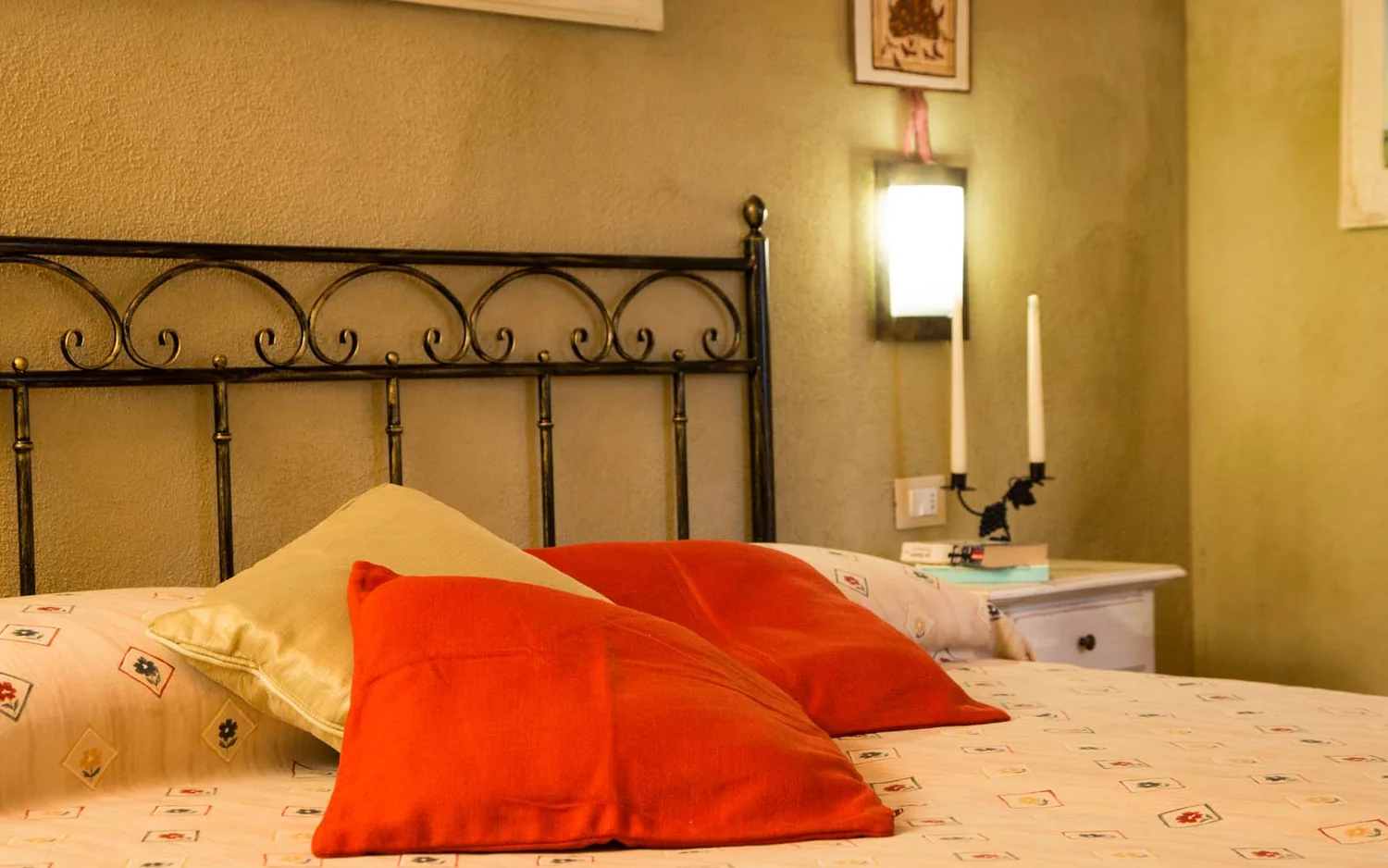toscaanse-kust-agriturismo-il-frutteto-albicocca-bed-detail-009-casamia