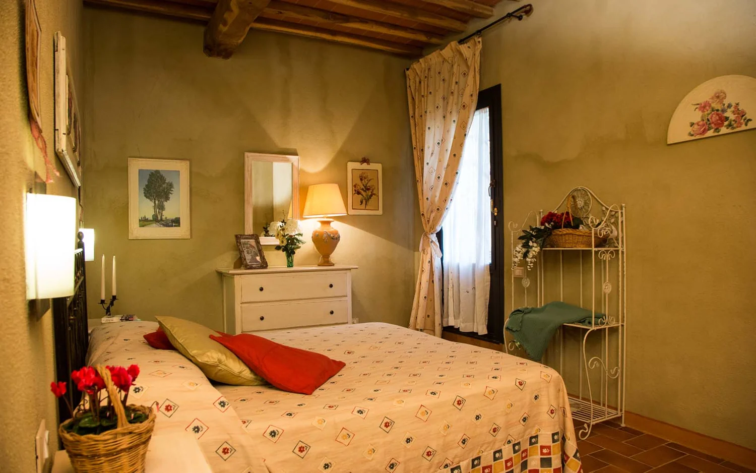 toscaanse-kust-agriturismo-il-frutteto-albicocca-slaapkamer-bed-012-casamia