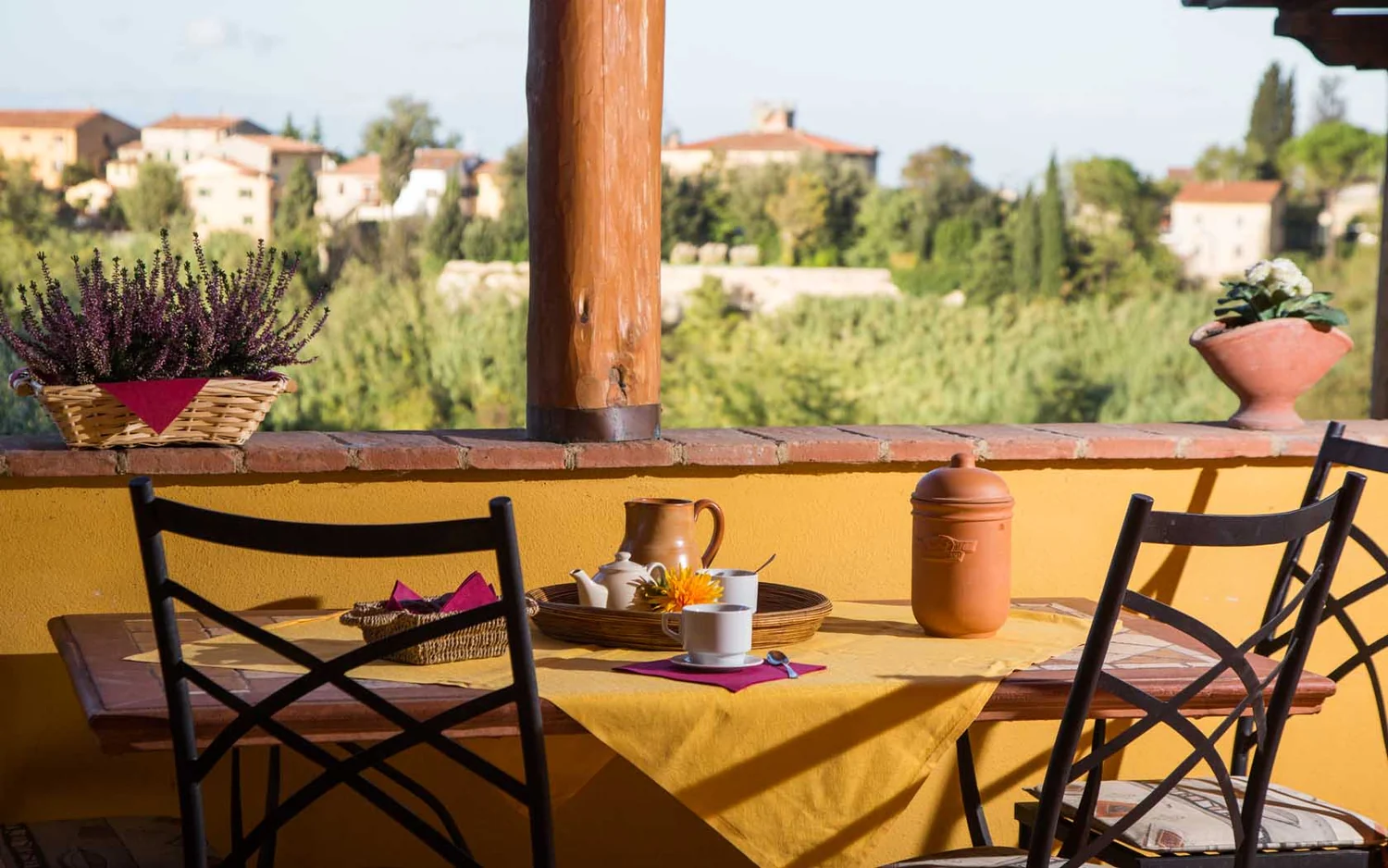 toscaanse-kust-agriturismo-il-frutteto-albicocca-terras-zitplek-005-casamia