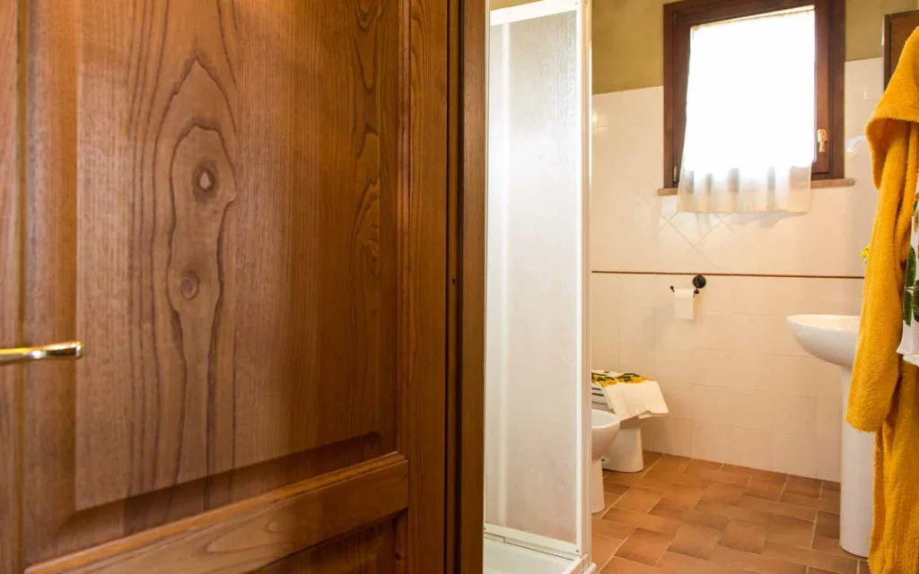 Toscaanse kust agriturismo il frutteto lampone badkamer hal
