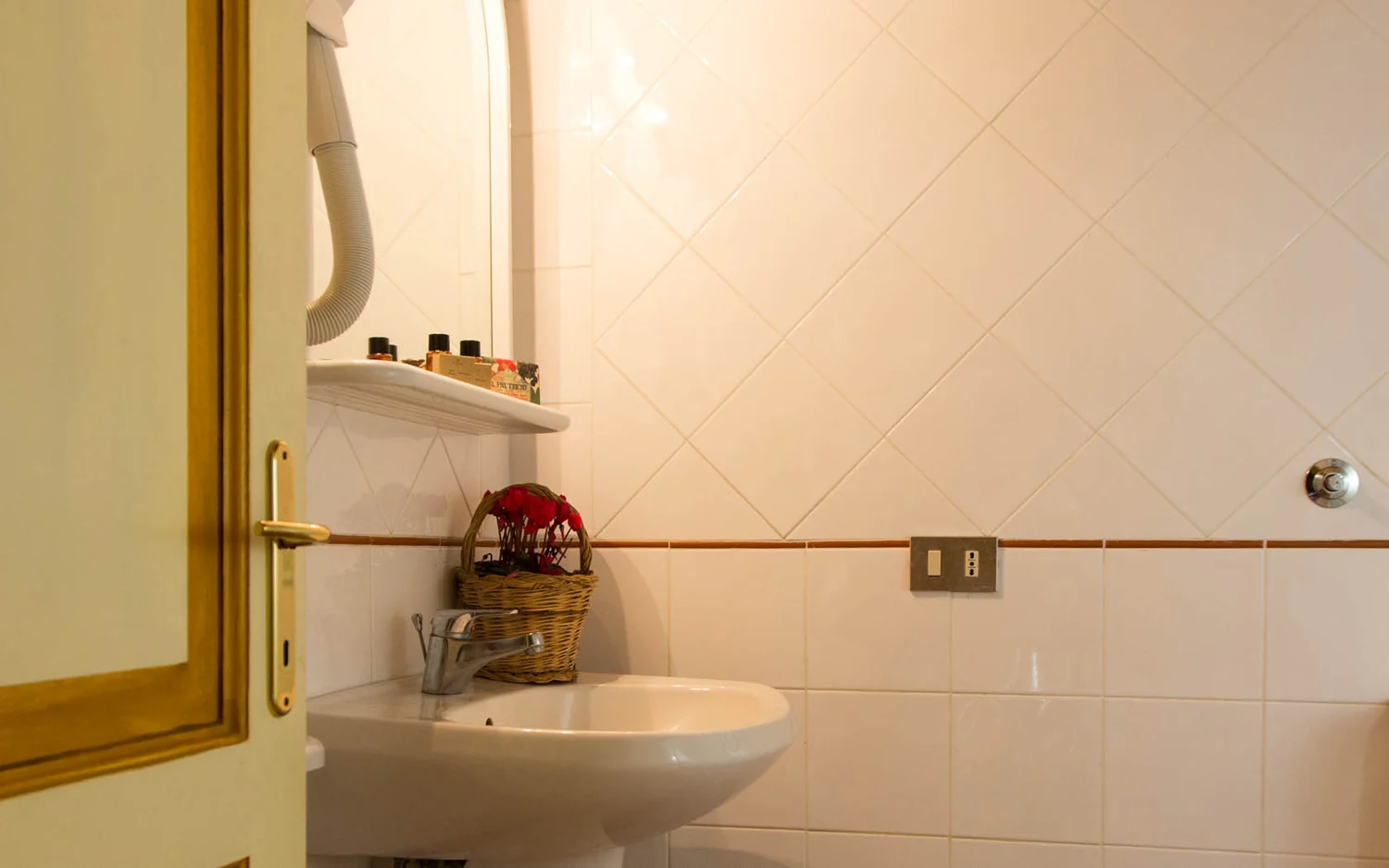 toscaanse-kust-agriturismo-il-frutteto-mela-badkamer-douche-123-casamia
