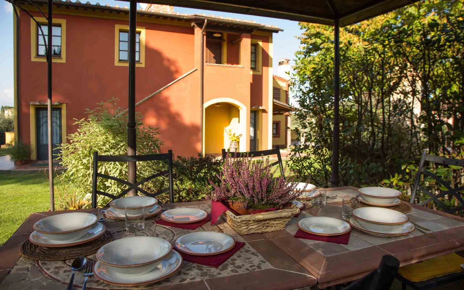 toscaanse-kust-agriturismo-il-frutteto-nespola-terras-145-casamia