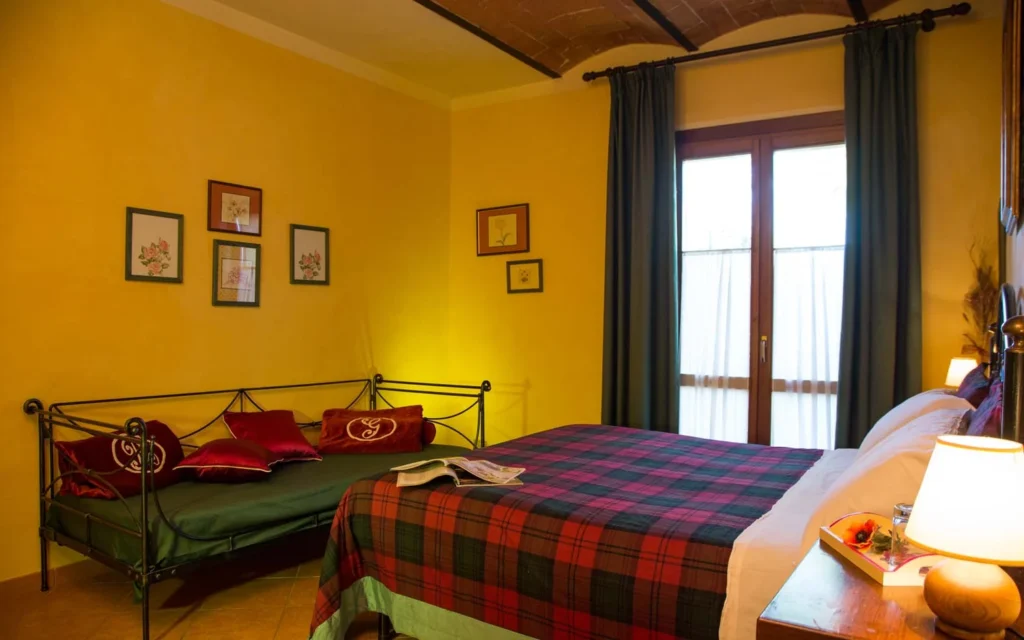 Toscaanse kust agriturismo il frutteto uva slaapkamer overzicht