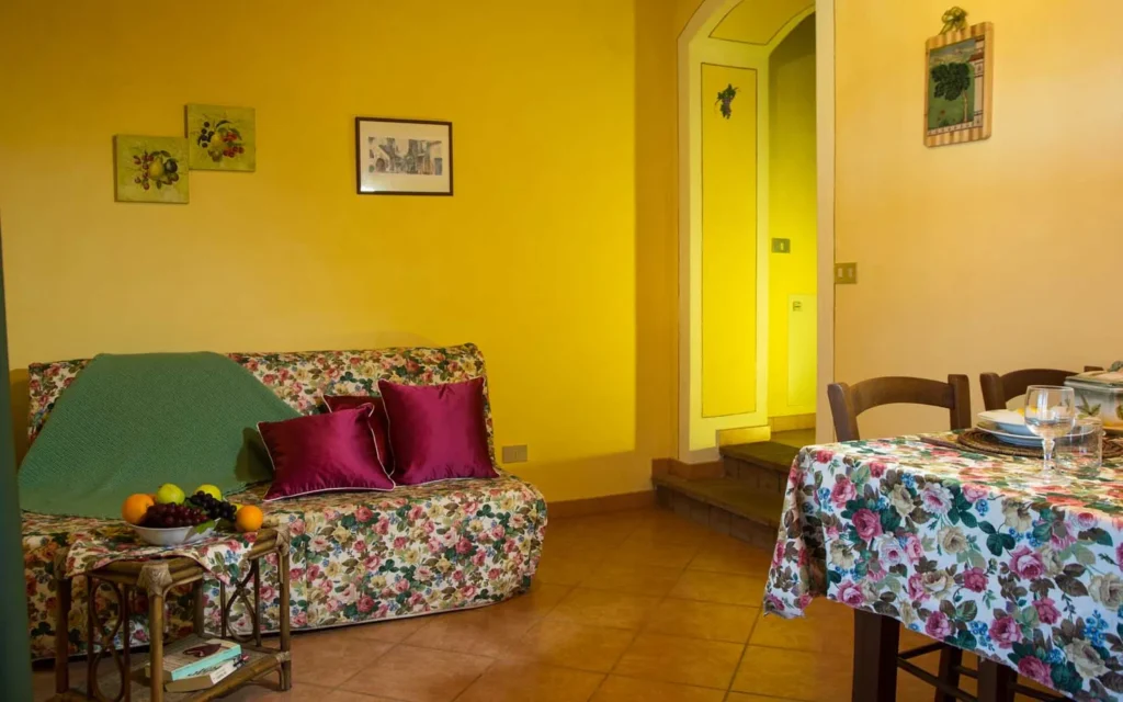 toscaanse-kust-agriturismo-il-frutteto-uva-woonkamer-179-casamia