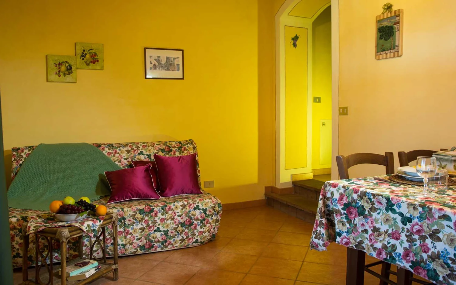 toscaanse-kust-agriturismo-il-frutteto-uva-woonkamer-179-casamia