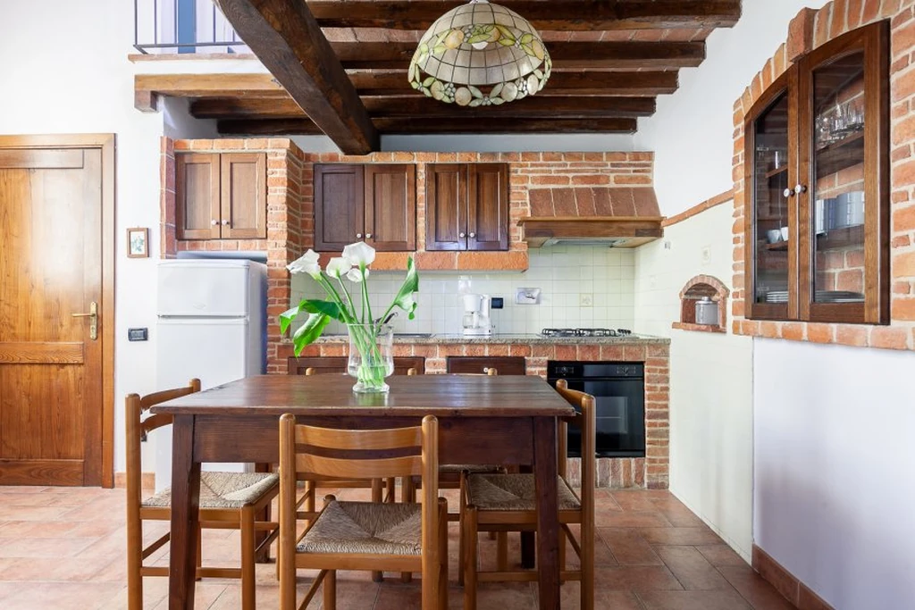 toscane-il-gattero-primula-keuken-met-gasfornuis-en-eethoek-casamia