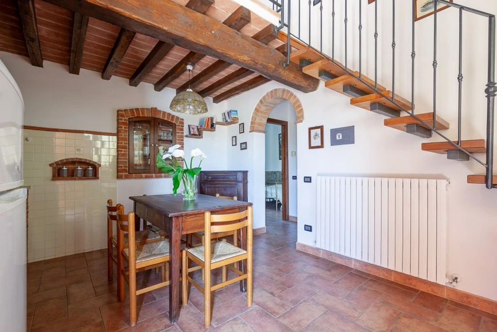 toscane-il-gattero-primula-woonkeuken-met-trap-casamia