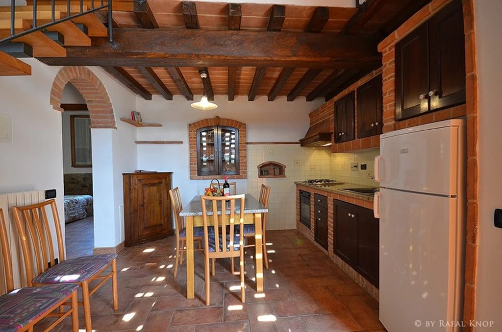 toscane-il-gattero-ribes-woonkeuken-met-eettafel-casamia