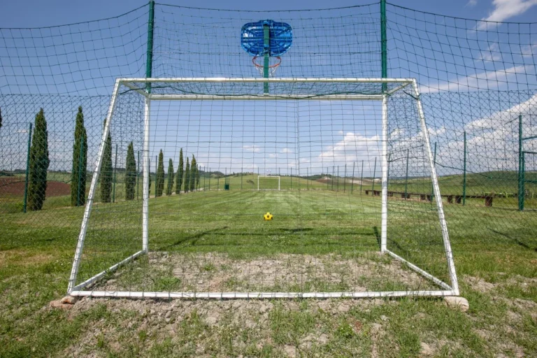 Toscane il gattero voetbaldoel op het sportveld