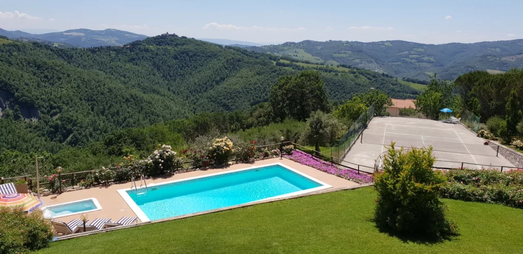 Umbria villa lena panorama zwembad