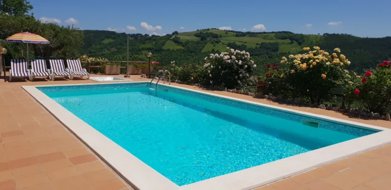 Umbria villa lena zwembad uitzicht