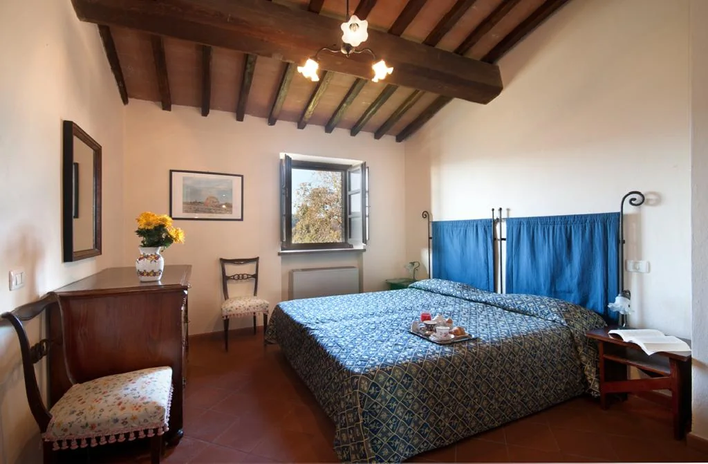 umbrie-forte-sorgnano-appartement-il-belvedere-slaapkamer-04-casamia
