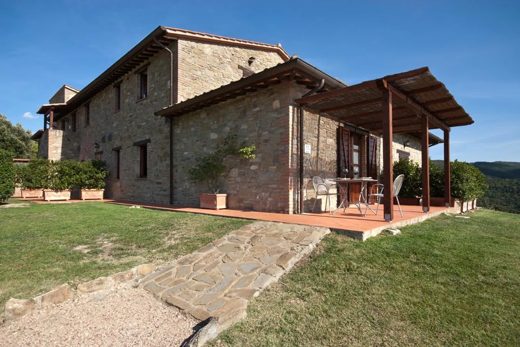Umbrie forte sorgnano appartement il fienile landhuis terras