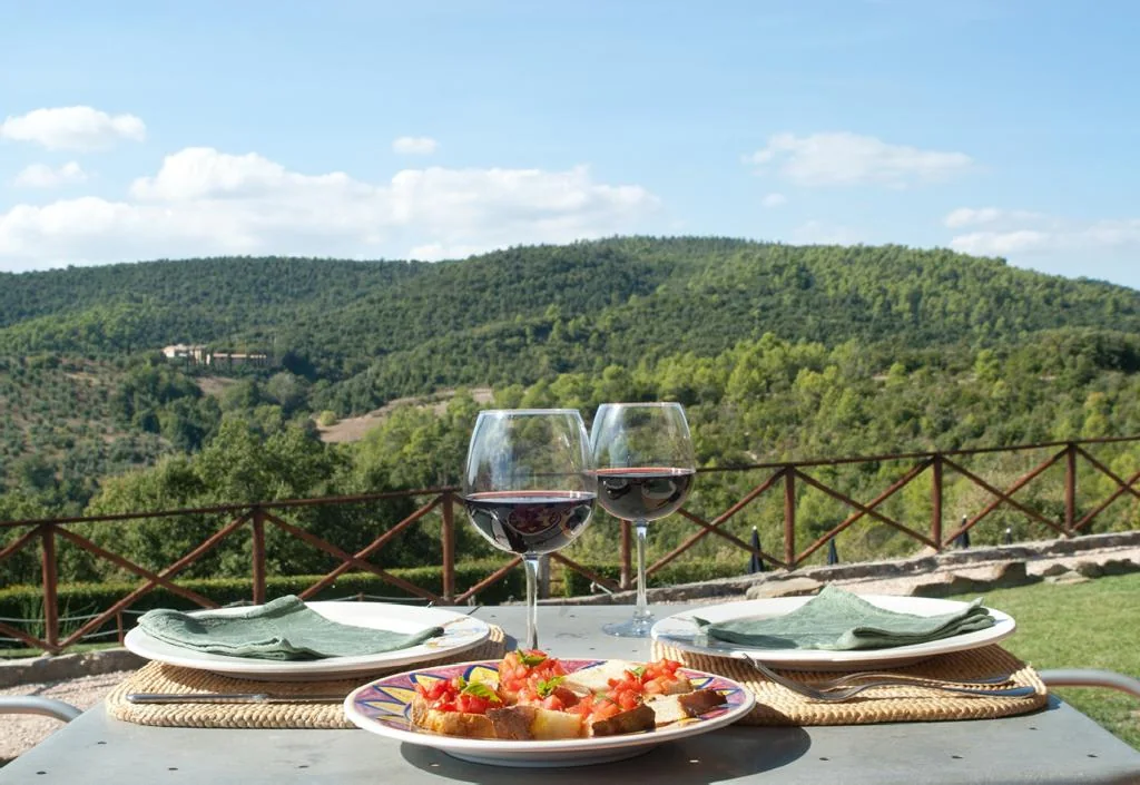 umbrie-forte-sorgnano-appartement-il-fienile-terras-ontbijt-08-casamia
