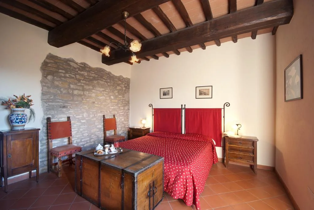 umbrie-forte-sorgnano-appartement-il-portico-slaapkamer-05-casamia