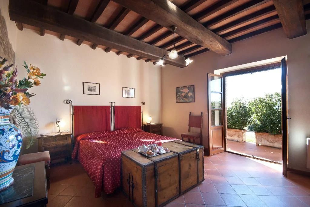 umbrie-forte-sorgnano-appartement-il-portico-slaapkamer-terras-06-casamia