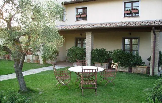 umbrie-forte-sorgnano-appartement-le-quercie-appartement-tuin-02-casamia