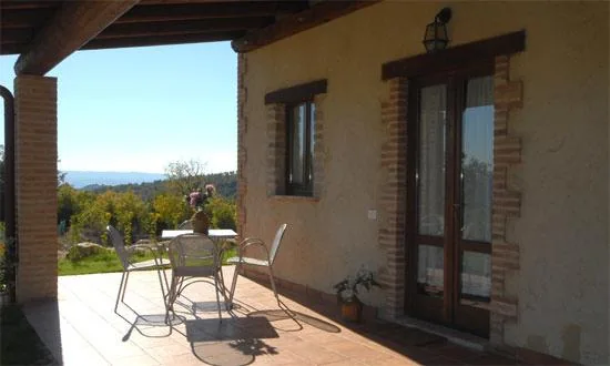 umbrie-forte-sorgnano-appartement-le-quercie-overdekt-terras-03-casamia