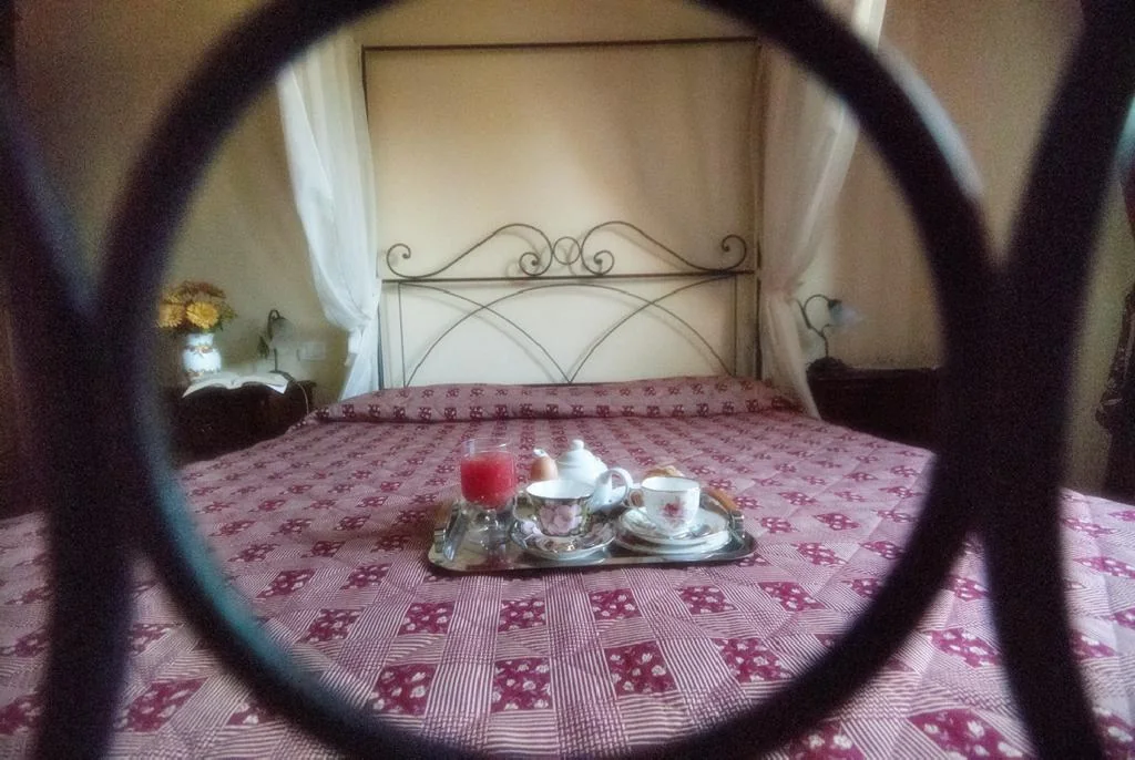 umbrie-forte-sorgnano-appartement-limonaia-hemelbed-detail-03-casamia